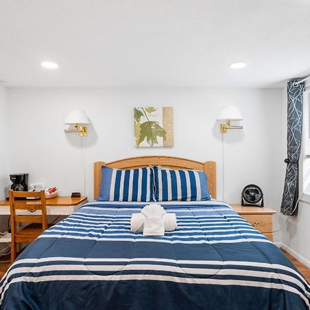 South Arm Retreats Motel East Jordan ภายนอก รูปภาพ