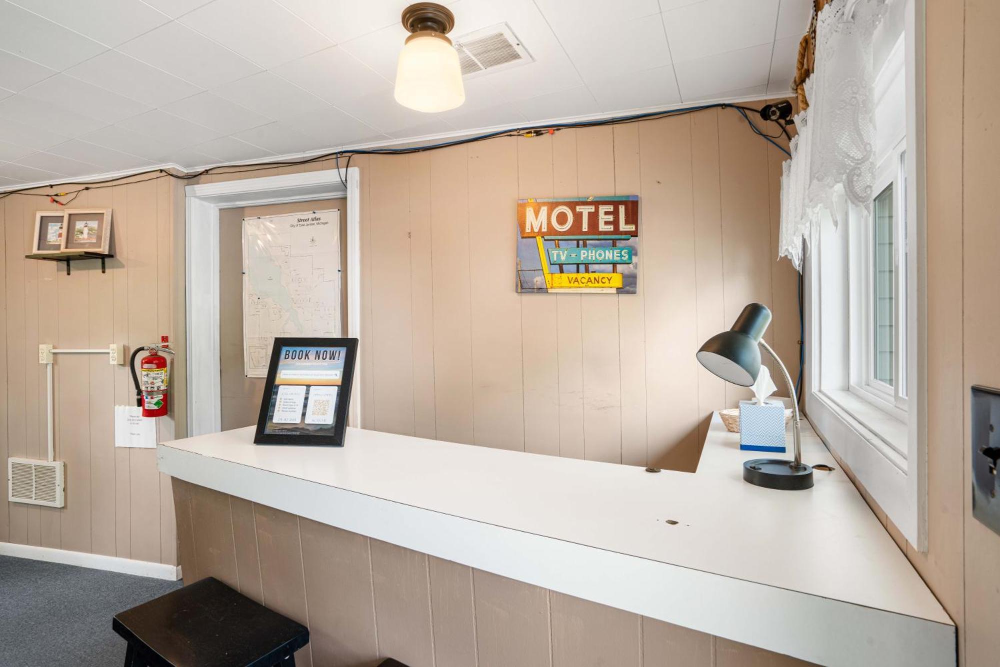 South Arm Retreats Motel East Jordan ภายนอก รูปภาพ
