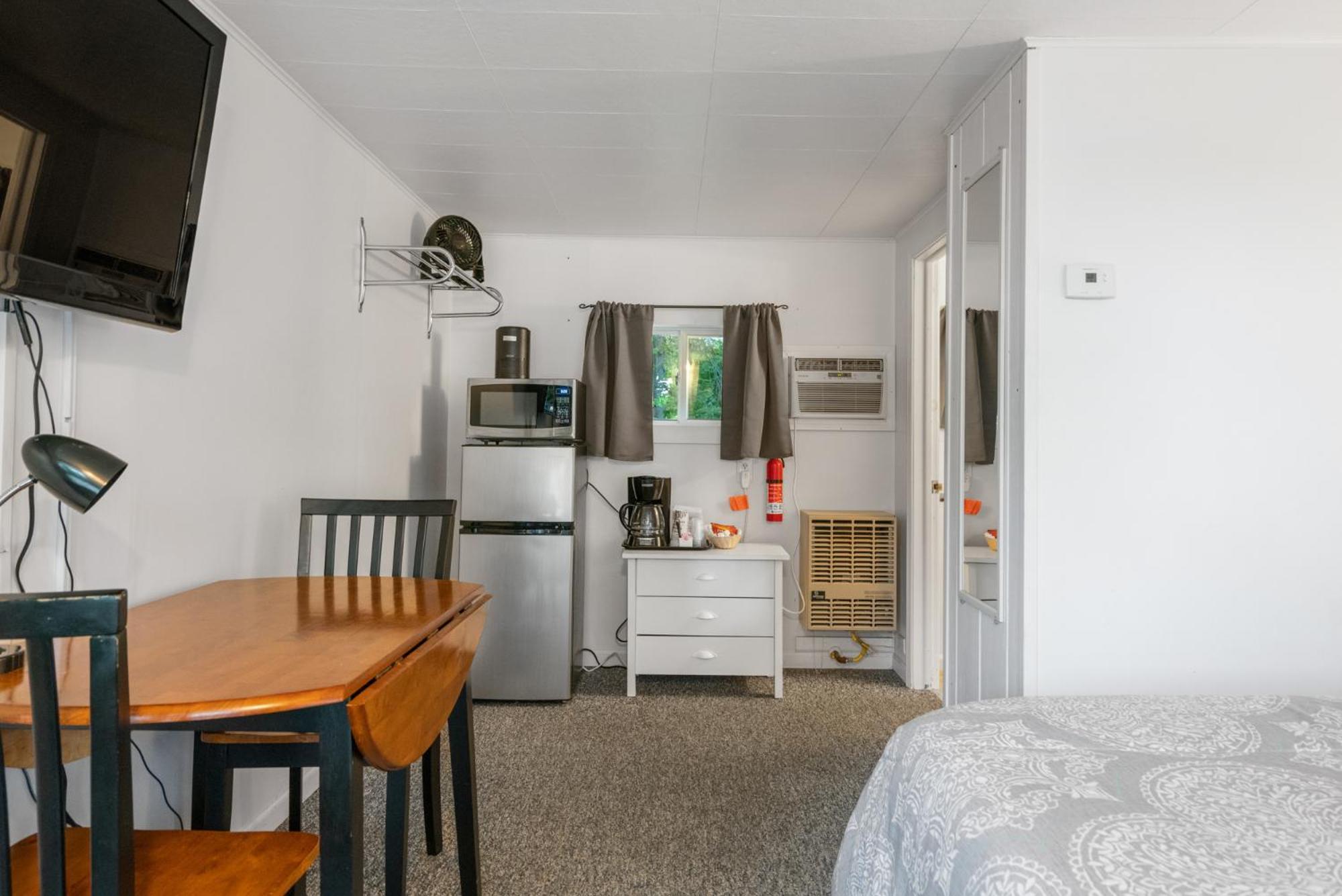 South Arm Retreats Motel East Jordan ภายนอก รูปภาพ