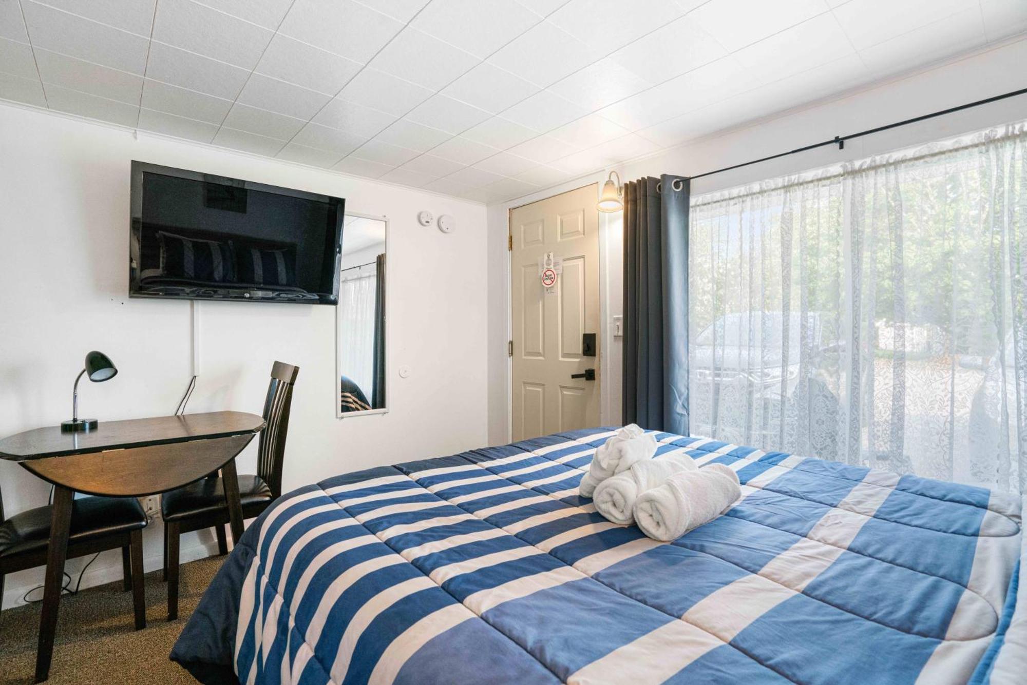 South Arm Retreats Motel East Jordan ภายนอก รูปภาพ