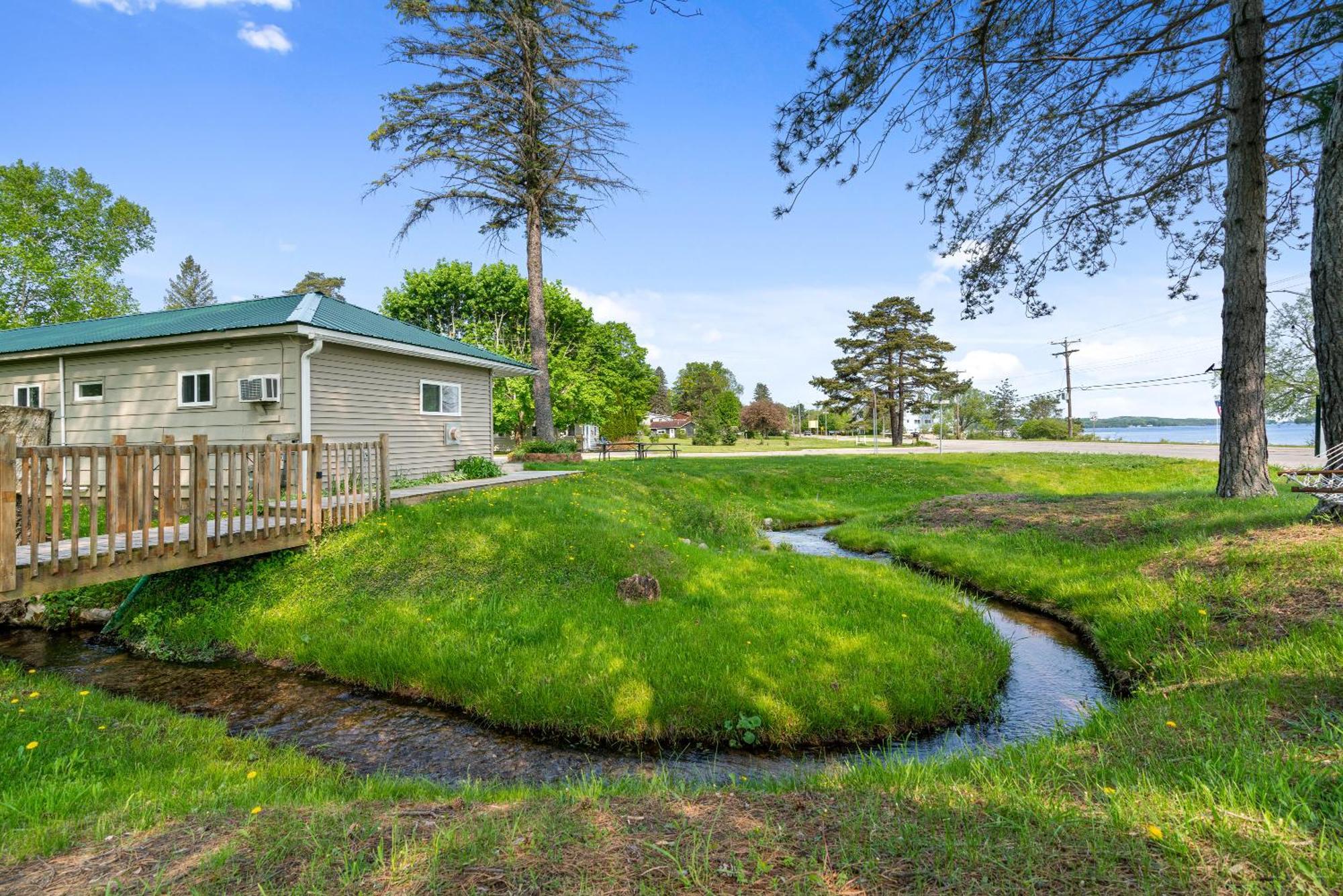 South Arm Retreats Motel East Jordan ภายนอก รูปภาพ