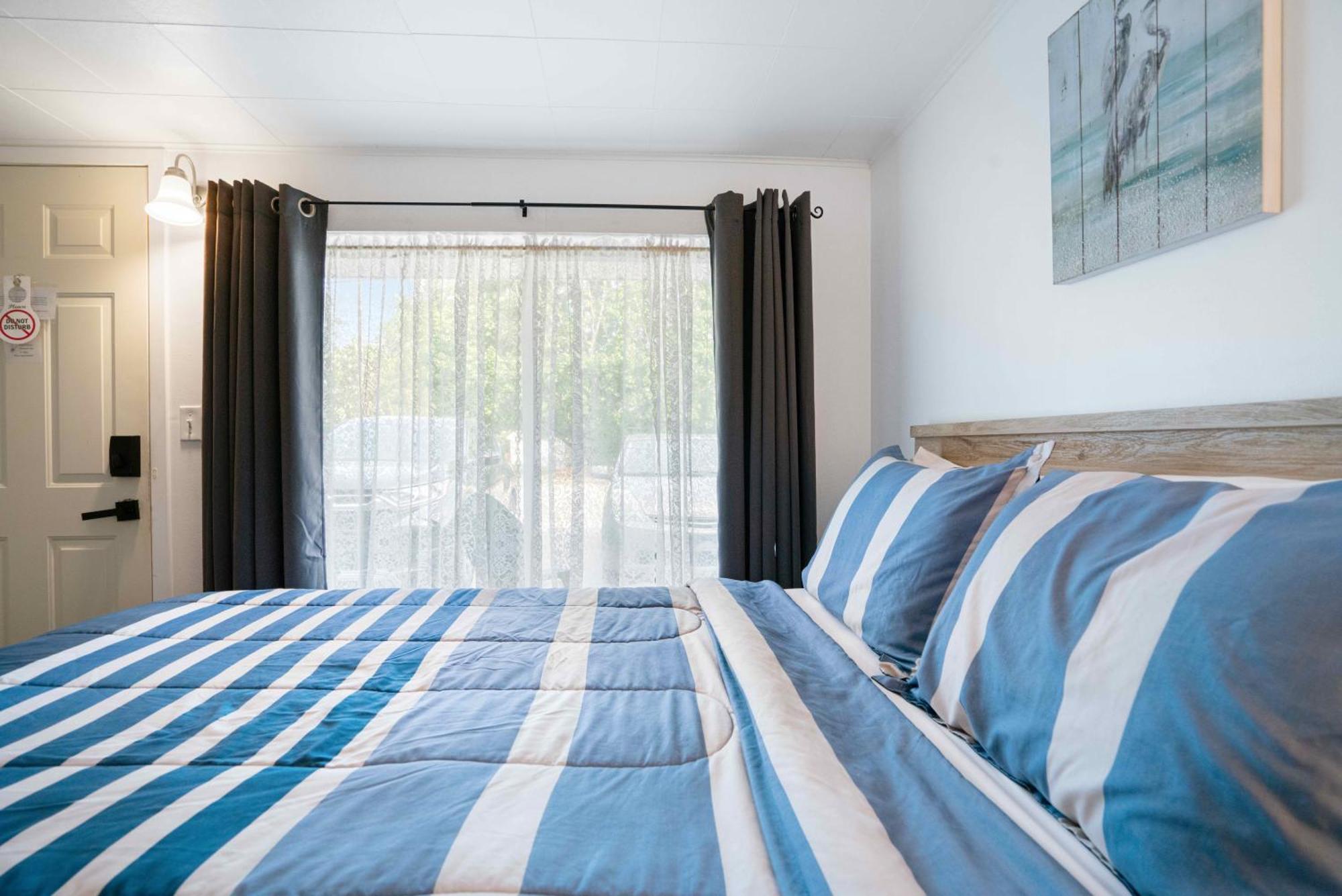 South Arm Retreats Motel East Jordan ภายนอก รูปภาพ