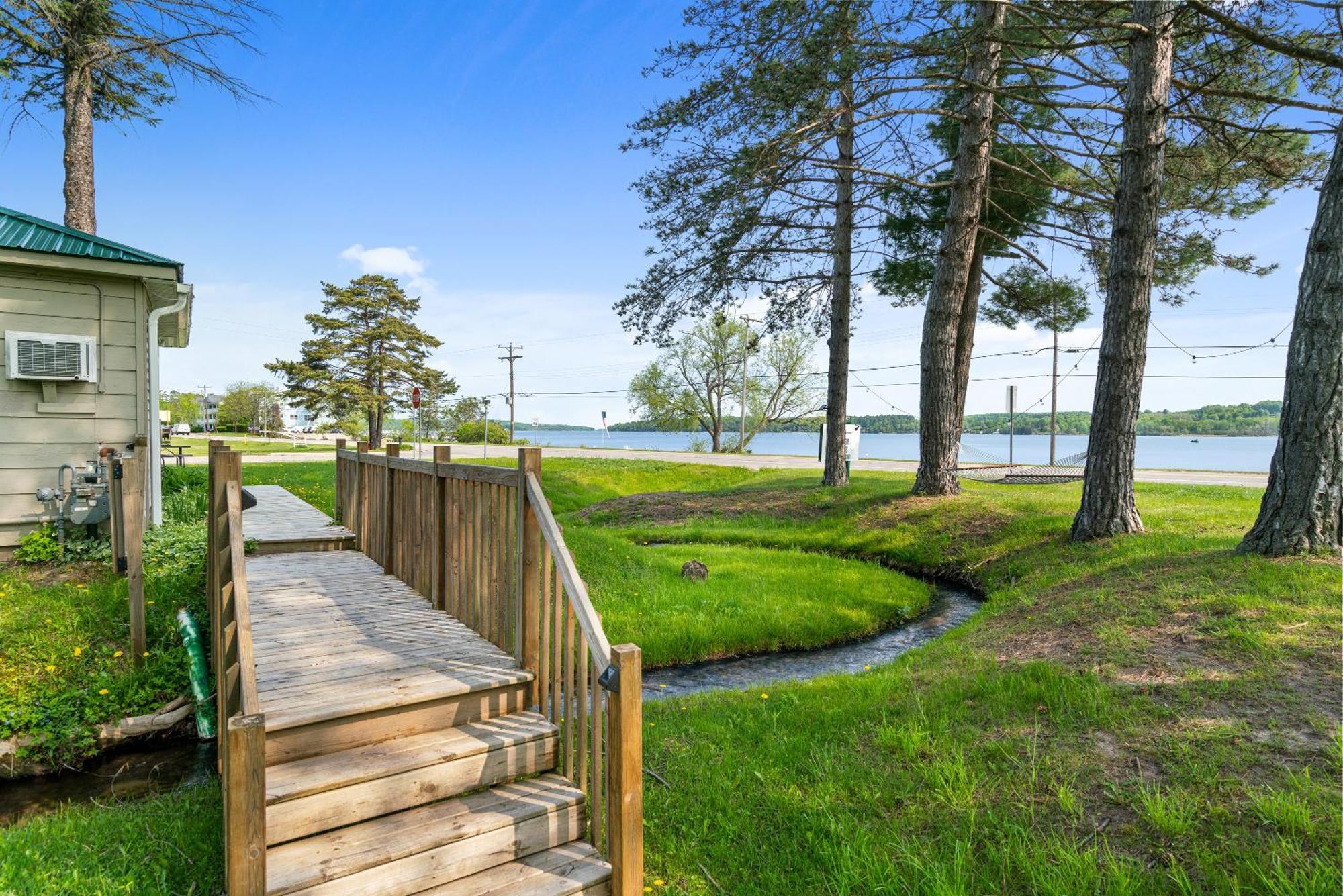South Arm Retreats Motel East Jordan ภายนอก รูปภาพ