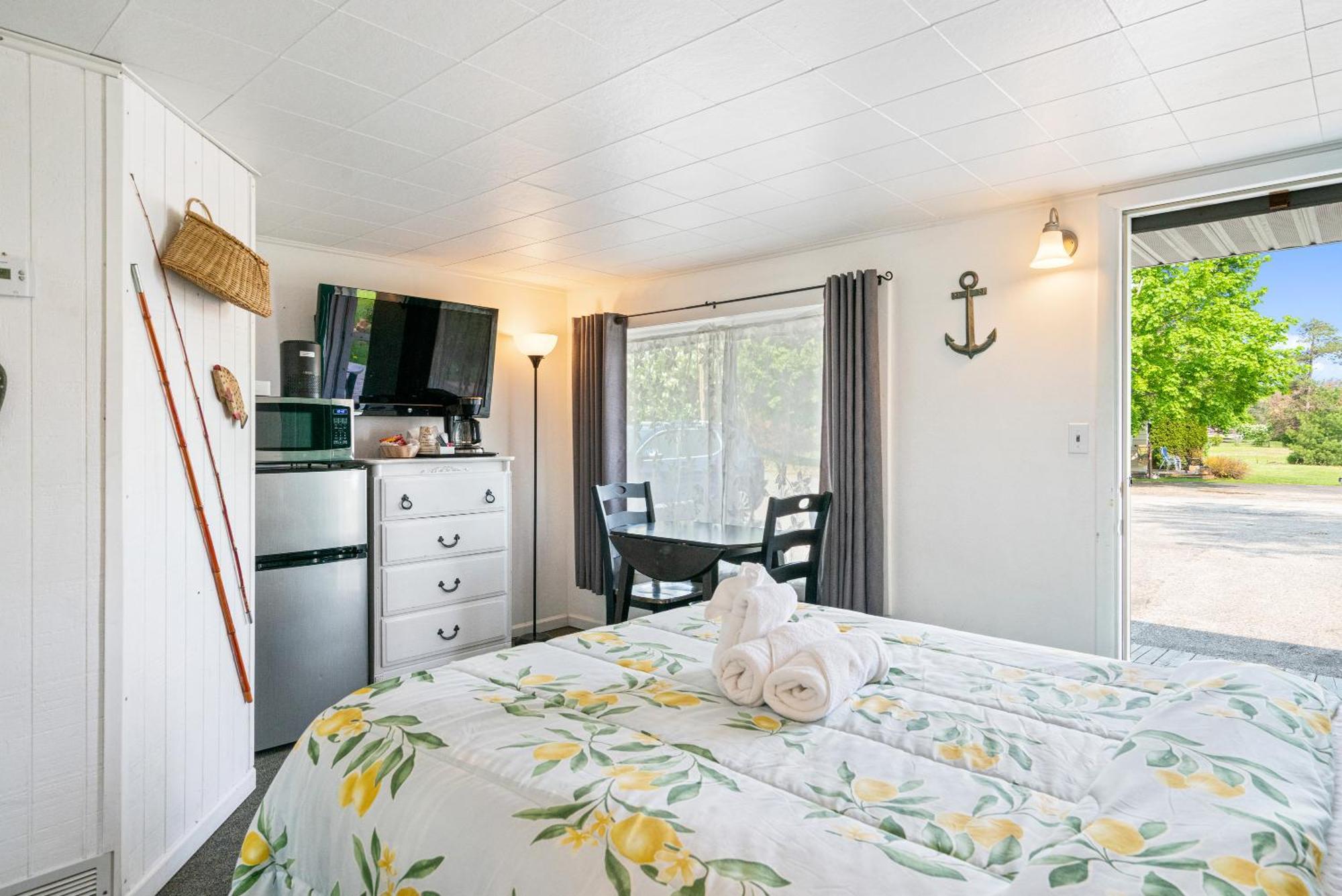 South Arm Retreats Motel East Jordan ภายนอก รูปภาพ