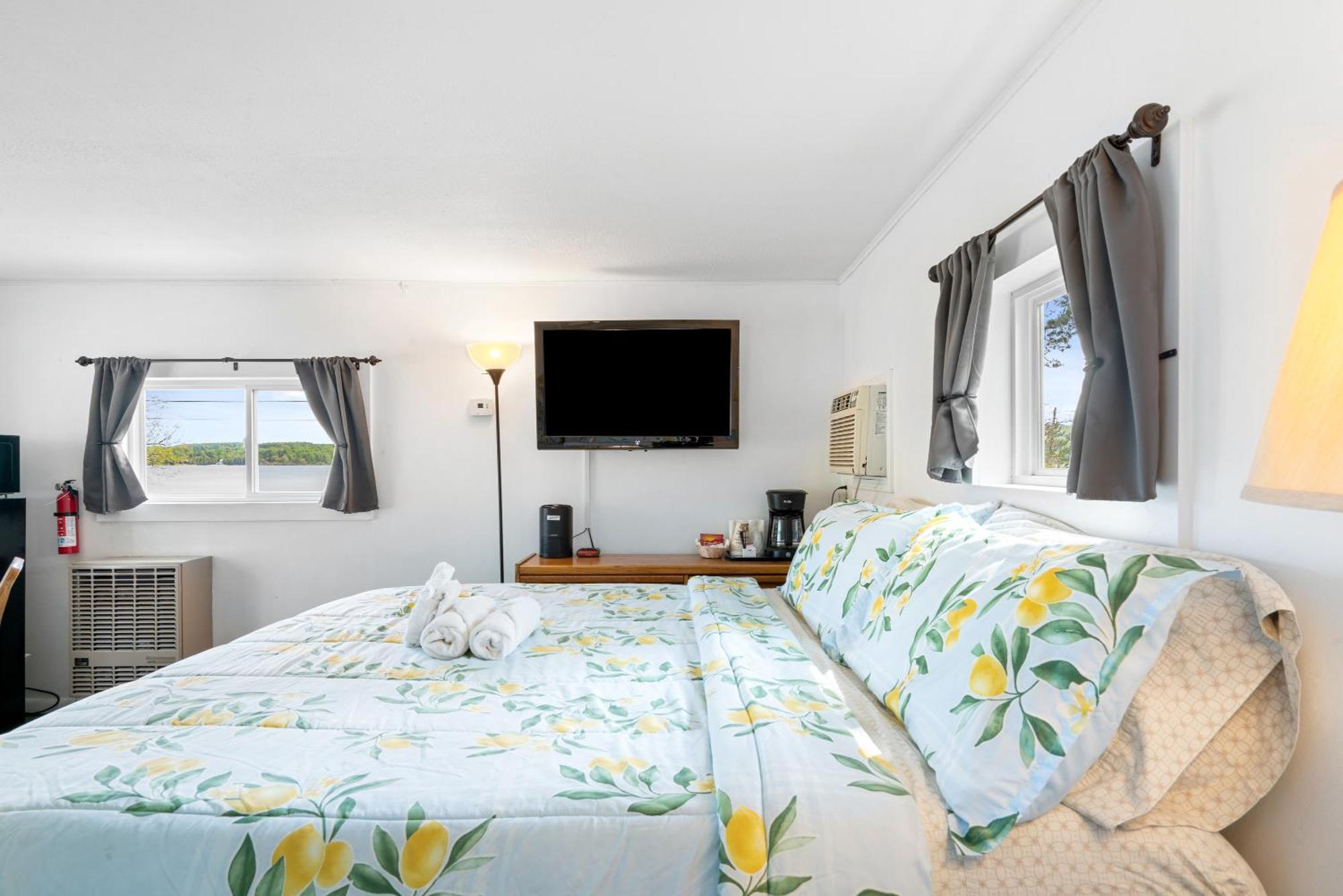 South Arm Retreats Motel East Jordan ภายนอก รูปภาพ