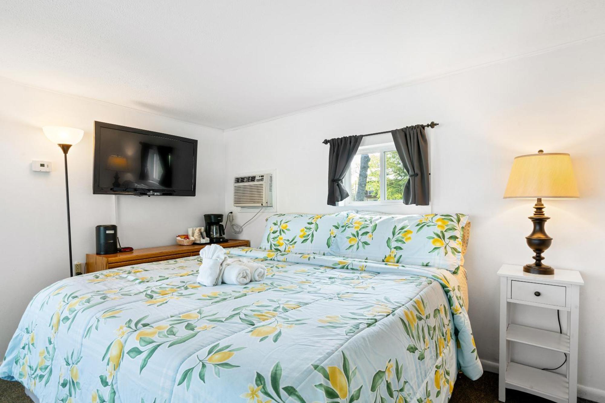 South Arm Retreats Motel East Jordan ภายนอก รูปภาพ