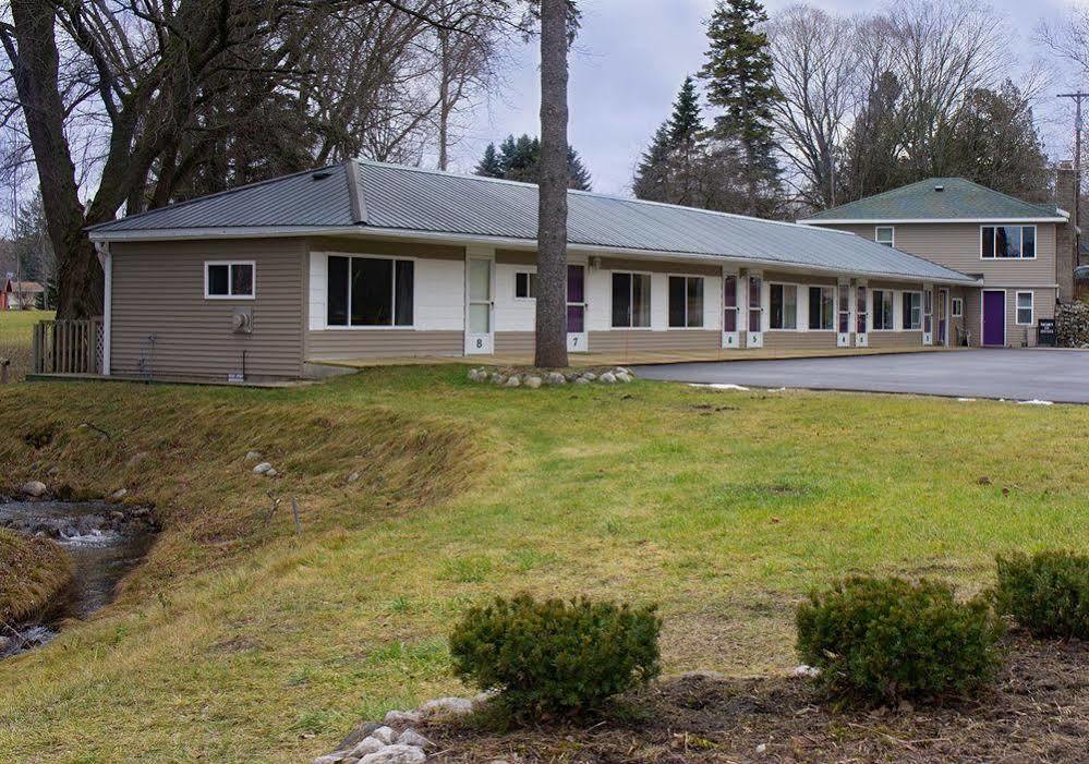 South Arm Retreats Motel East Jordan ภายนอก รูปภาพ