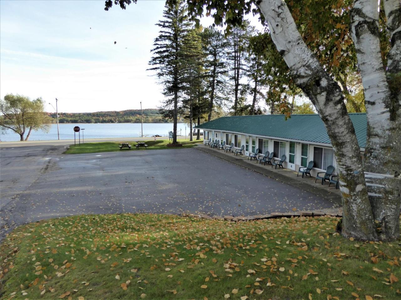 South Arm Retreats Motel East Jordan ภายนอก รูปภาพ